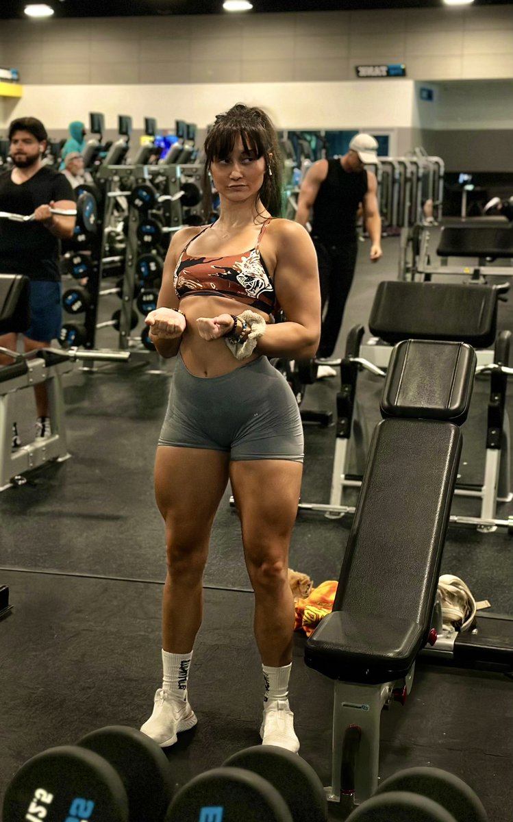 js0fly's tweet image. so true bestie 💅🏼