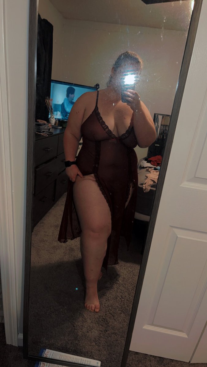 tripledeee1316's tweet photo. It’s thick thursday, careful you might fall in love 🖤😏
 https://t.co/DPWbImgw0J

#ThirstyThursday #onlyFans #Thicc #thickthursday #nsfw https://t.co/giqCIWfhNX