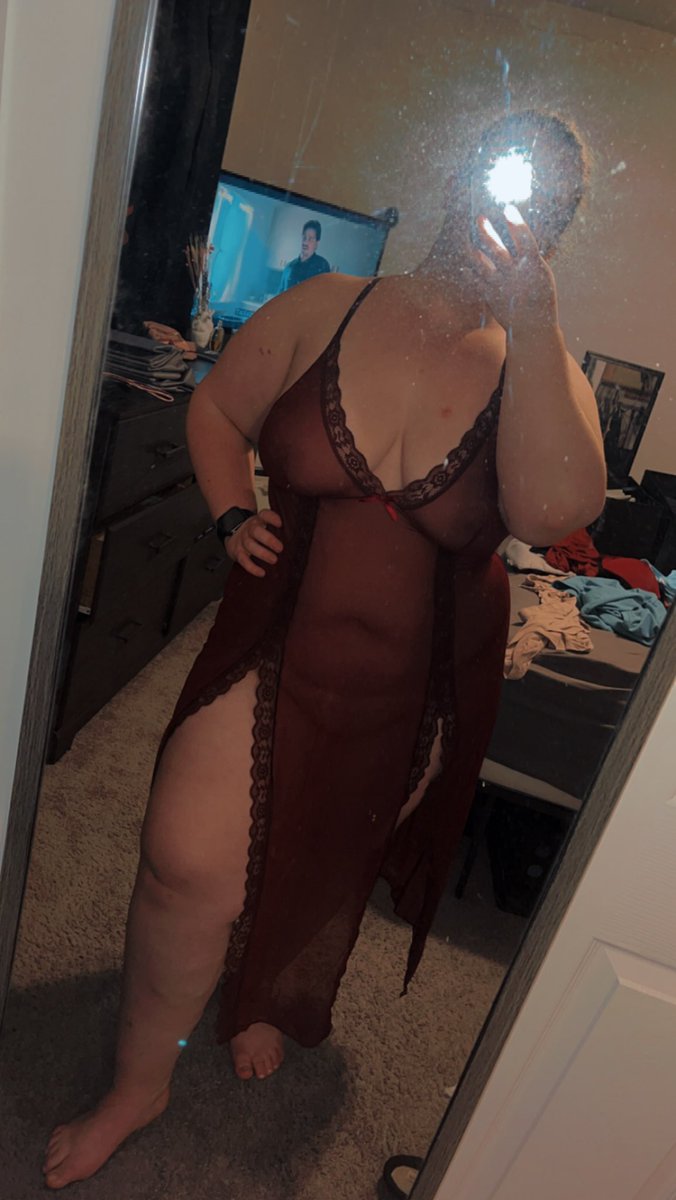 tripledeee1316's tweet photo. It’s thick thursday, careful you might fall in love 🖤😏
 https://t.co/DPWbImgw0J

#ThirstyThursday #onlyFans #Thicc #thickthursday #nsfw https://t.co/giqCIWfhNX