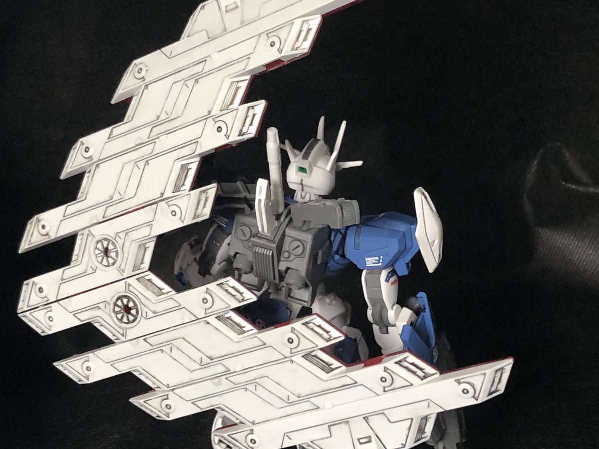 idea_sm's tweet photo. ふと見ていてガンビットに近い何かを感じてしまって背負わせてしまった😅
エアリアルムーン🌙
＃ガンプラ　＃ガンダム　＃ガンプラ好きと繋がりたい　＃水星の魔女 https://t.co/FGpceyZI1q