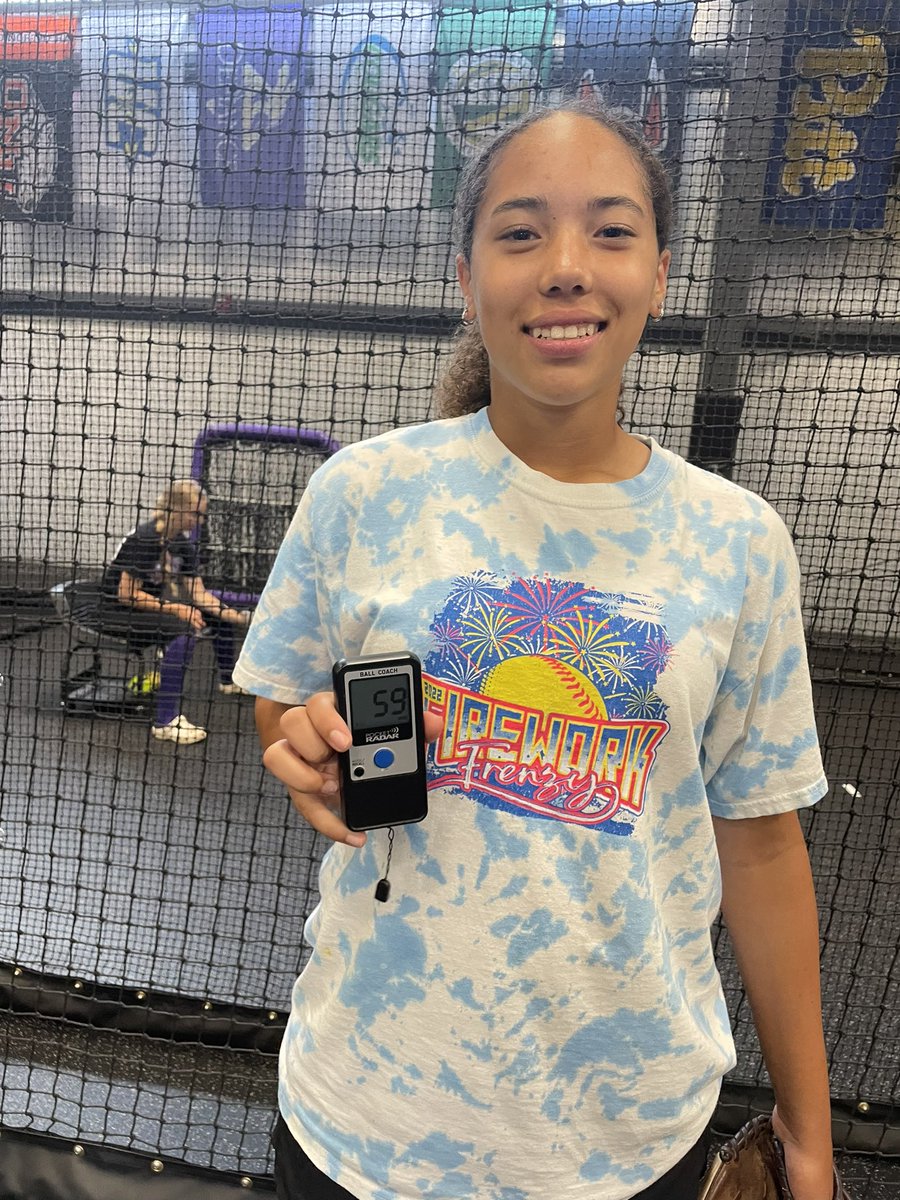 Karina Shuster tweet media