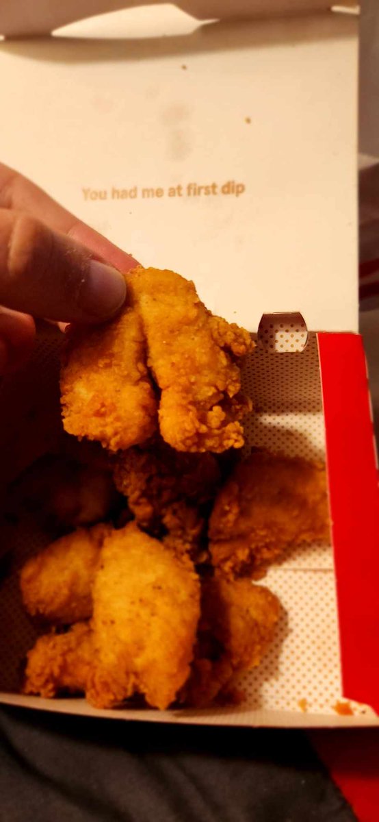 Cbahena27's tweet photo. When Chick-Fil-A gives you Butt Chicken nuggs or  heart nugg ! 😅 https://t.co/bnCyX2E5wl