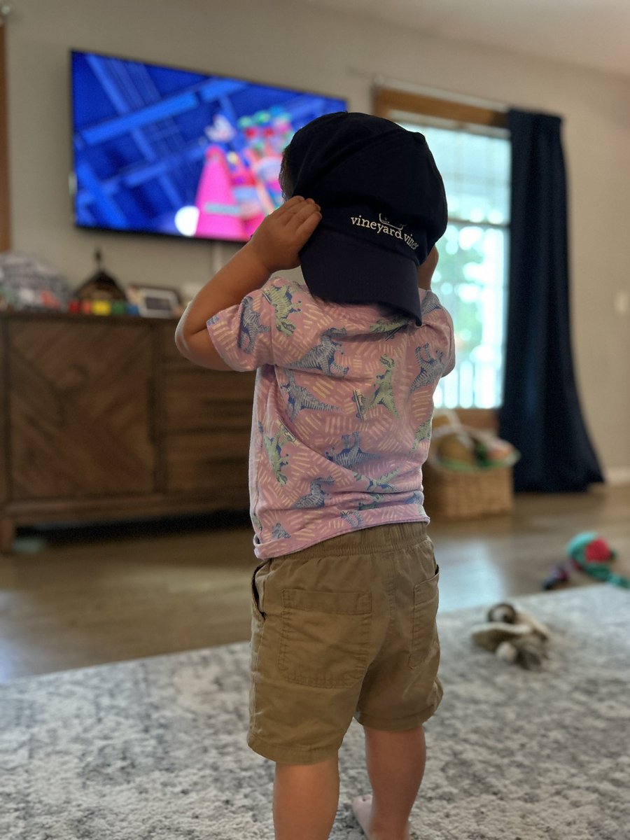 xavi_el_catala's tweet image. hey @vineyardvines x @Target  .. maybe a Cat&amp;amp;Jack x #VineyardVines colab is needed…?