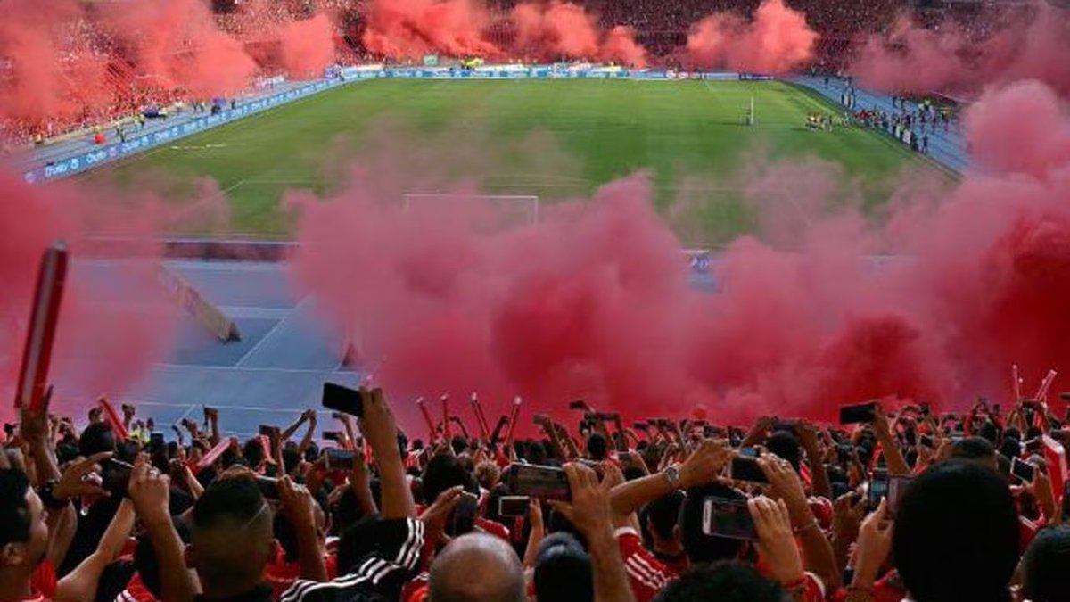 UnidadEscarlat2's tweet photo. La ansiedad del partido del domingo nos tiene como con ganas de regalar un abono. Vamos a ver cuantos hinchas nos colaboran con su RT y nos siguen para indicar cómo se hará el sorteo. https://t.co/7GUVuoTx0S
