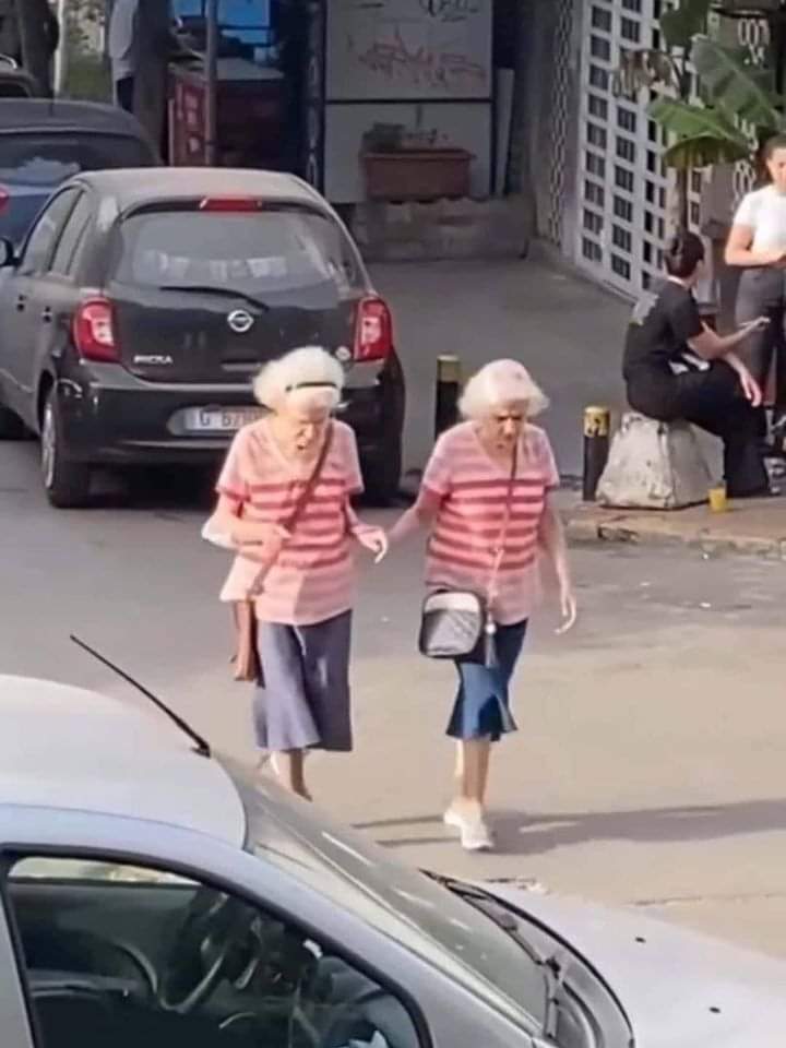 “Es solo una amistad de la escuela, es pasajera”
Mi amix y yo en 2078: