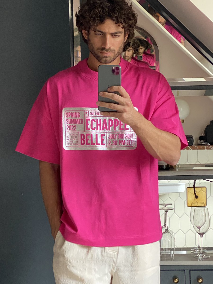 leander4you's tweet photo. making an appearance #devsbdaybash #c9insta https://t.co/LBXt6qucTU