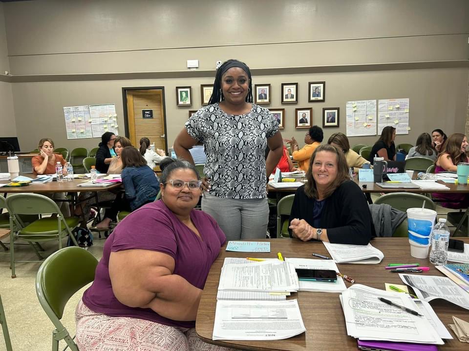 prettyteacher22's tweet photo. A few members of our BRP Instructional Leadership Team took part in a 3-day NIET Evaluator Training. Our team members took a deep dive into the NIET Rubric to gain a better understanding of its domains and indicators that proficient lessons are comprised of. #wildcatpride https://t.co/jaCeVLeh06