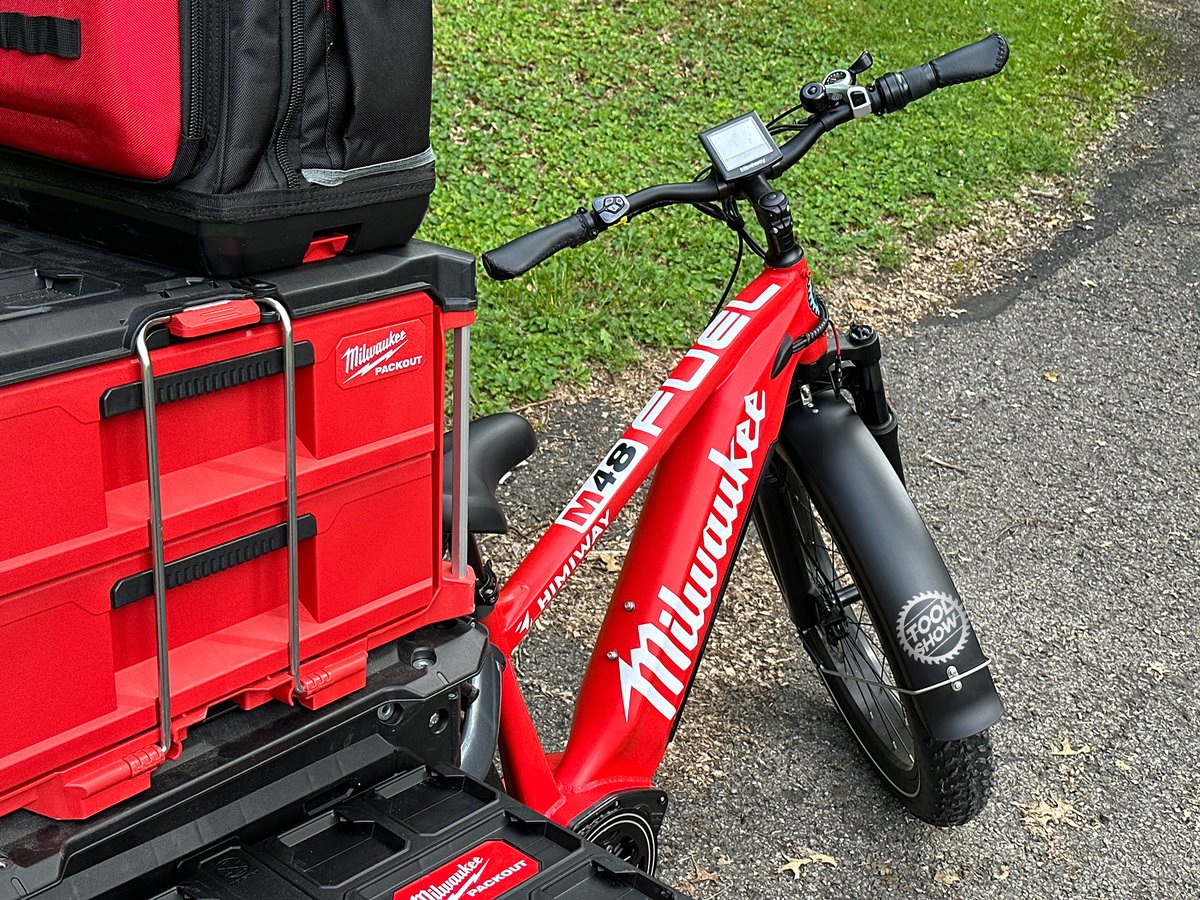 Tool Show tweet media