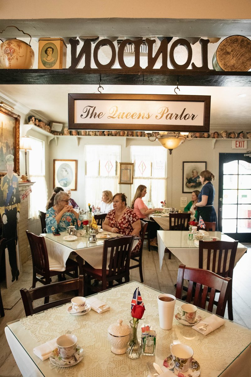 Our Business is Growing and we need you! We’re currently looking for positive people to join our amazing server staff at our award-winning restaurant. For over 20 years now people locally and from all over the world alike have made The English ...