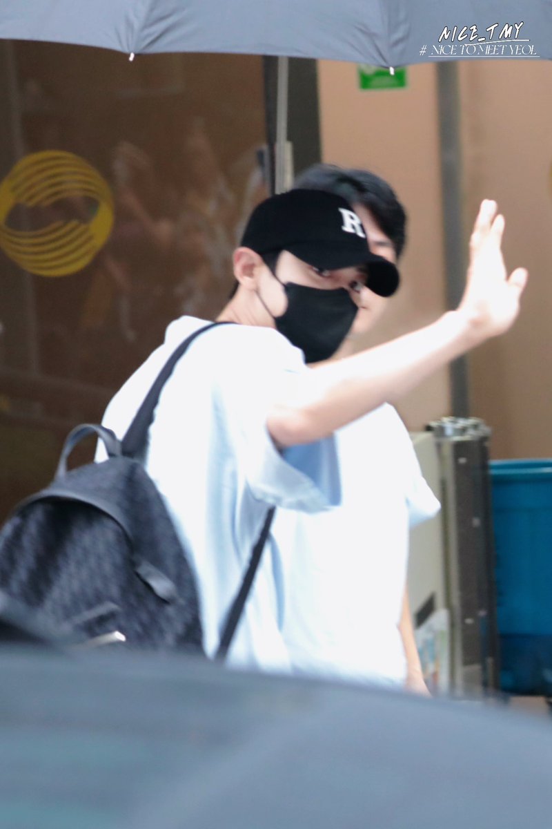 NICE_TMYeol1127's tweet photo. 【20230714】
kbs☔️☔️
#CHANYEOL #chanyeol #박찬열 #찬열 https://t.co/JP1tl11LLJ