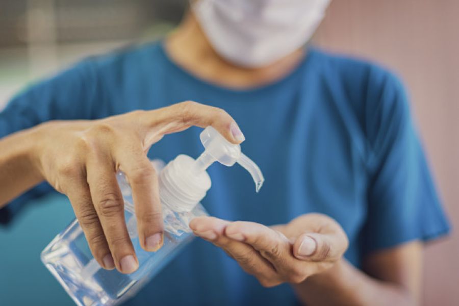 hospimilTiuna's tweet photo. #ATENCION👉😷|| Se responsable! Guardemos las medidas de bioseguridad!. Desinfecta tus manos con regularidad! Si aún no te has vacunado contra el #Covid_19 o no tienes las dosis completas, #Vacunate! #PorlaSaluddelaPatriaJuntosVenceremos! 💖🇻🇪#PatriaProductiva #hmvss https://t.co/AAZLdtyd6V