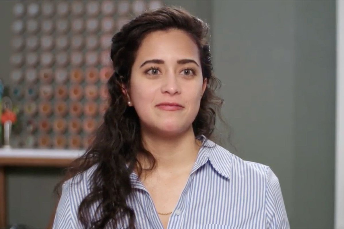 waterbug8_'s tweet photo. I can’t be the only one who thinks Statler from @90DayFiance looks like exactly Actress Lizzy Caplan in Mean Girls, right? #90dayfiancebeforethe90days https://t.co/9TkR5CRp8Z