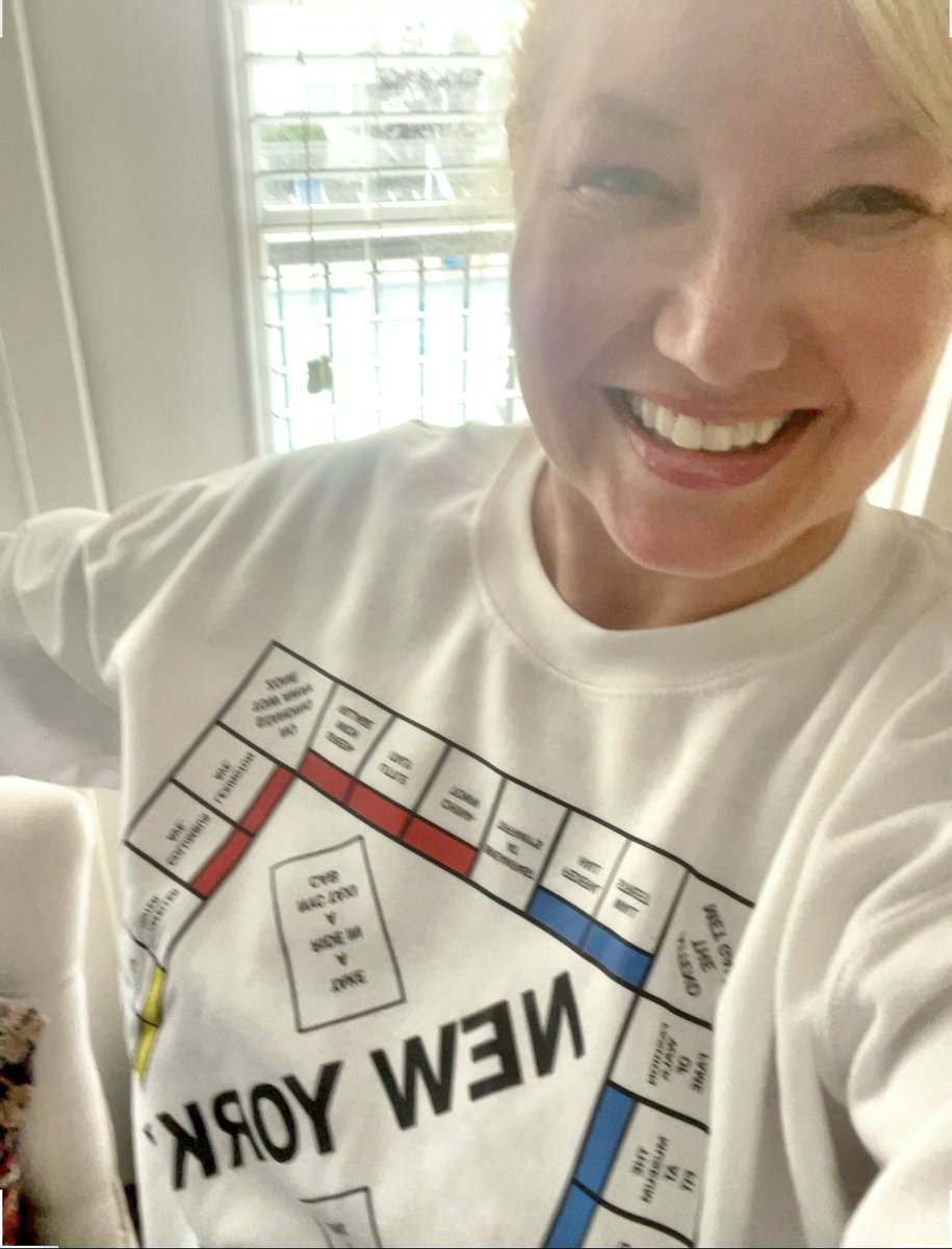 megrhodus's tweet photo. This arrived today! Just in time for the next episode of @AndJustLikeThat! 🎩#sexandthecity #AndJustLikeThat #NYC #thegirlsareback https://t.co/Gk52Org5Nq