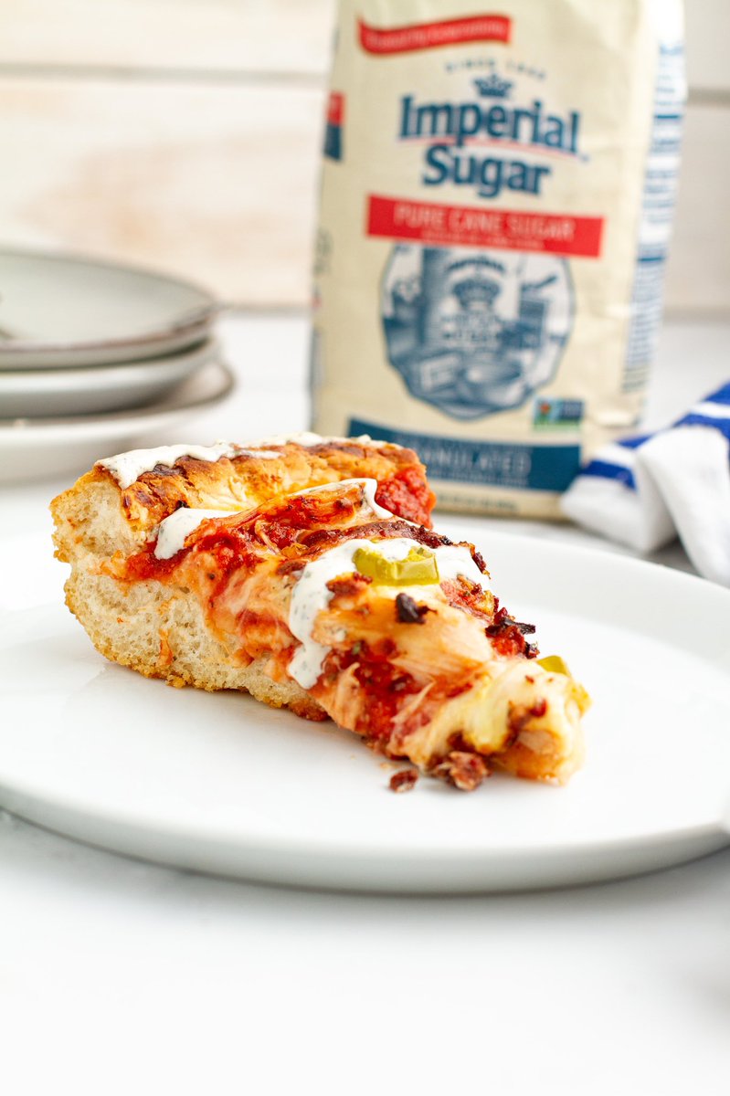Chicken Bacon Ranch Pizza Full Recipe at kennethtemple.com/chicken-bacon-… I used some @imperialsugar to make sure the crust and pizza sauce were on point!!  #sponsored