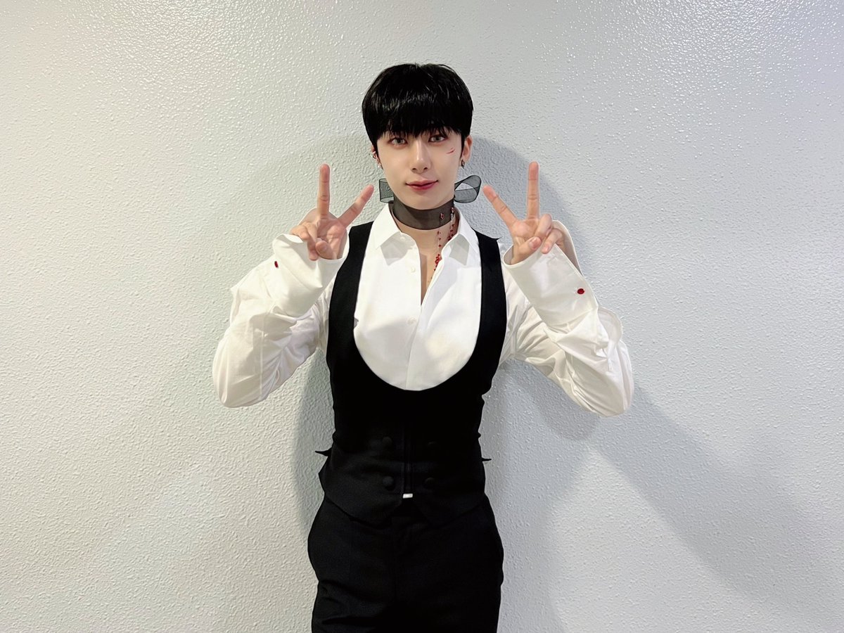 worldwide_mx's tweet photo. [#wwmx_Hyungwon]

The last "Inkigayo" episode  with Hyungwon and Kim Jieun as MCs will air at 3:50 p.m. on the 16th. 

According to multiple broadcasting officials on the 14th, Hyungwon and Kim Ji-eun will leave the MC position of SBS's "Inkigayo" that they held for  about four months. 

Since both of them were together as special MCs, they will be returning to their main  jobs after four months of short and bold activities. Hyungwon will be releasing his first unit album, "The Unseen," with fellow group member Shownu on the 25th and @OfficialMonstaX also held two fan concerts just this last weekend.

🔗 https://t.co/jVGFUgcw0Q

 #Hyungwon #형원