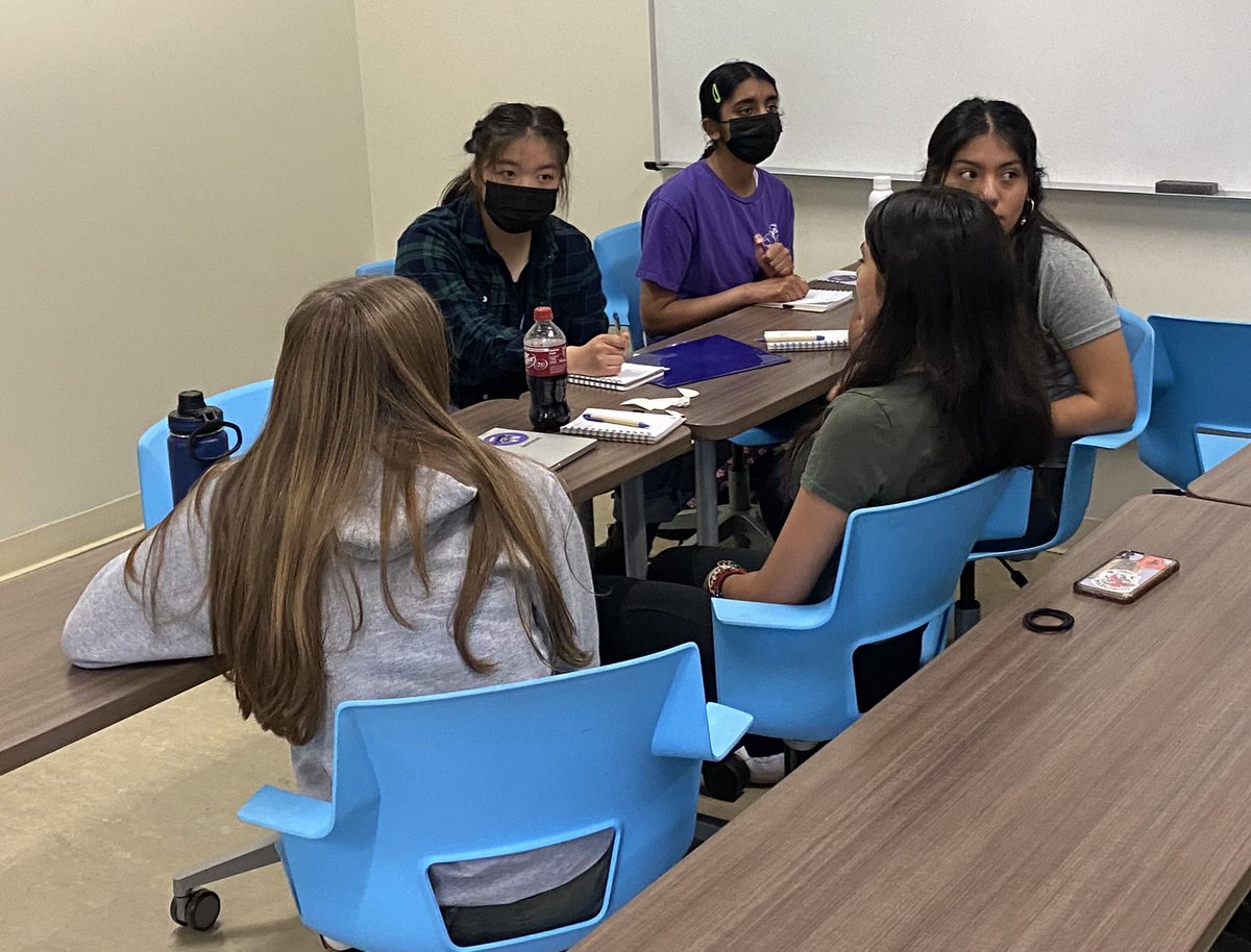 KatStevns's tweet photo. Incredibly stoked to discuss #AutonomousVehicles vehicles today with @MinetaTrans summer program students. Lots of participation and excellent questions.  I mean…the #futureisbright, folks. #STEM @nuro https://t.co/j1menpCvEf