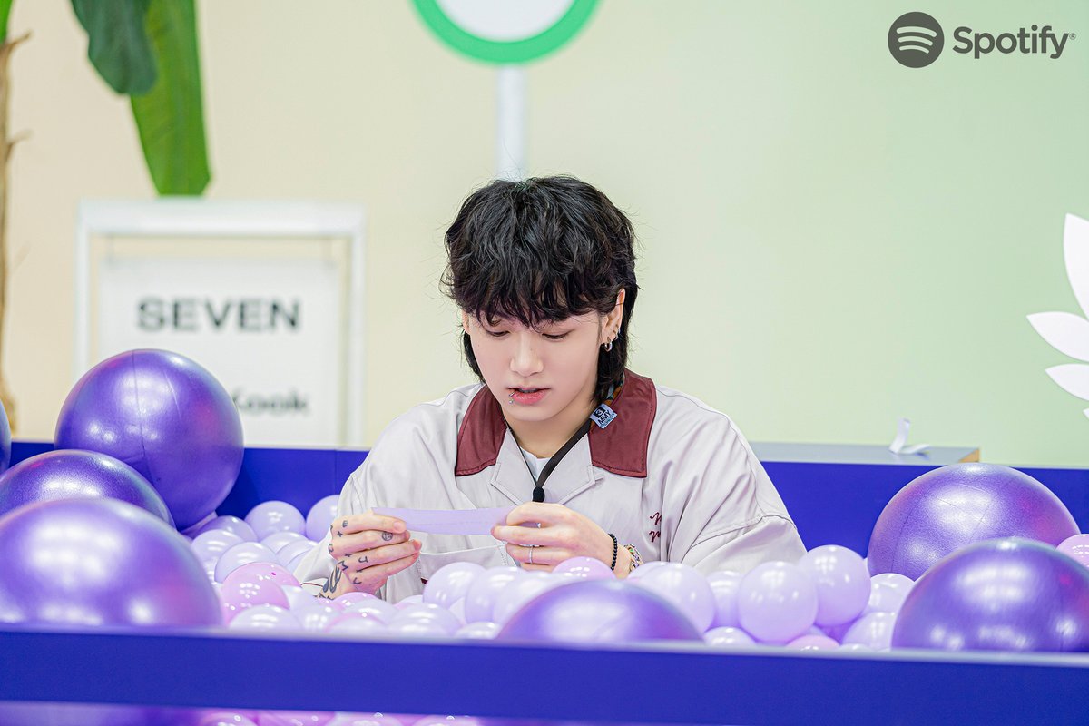 SpotifyJP's tweet photo. ＼@SpotifyKPop YouTube開設／   

初回ゲストは、1stソロシングル "Seven" をリリースしたBTSジョングク👏

📅7月14日 夜7時 Spotipoly公開

ティザー映像公開中👇 
"ジョングクは今日家へ帰れるのか？" 
https://t.co/XEnFhp9aUb

@BTS_jp_official 
#JungKook_Seven https://t.co/ayUTOUxFS7