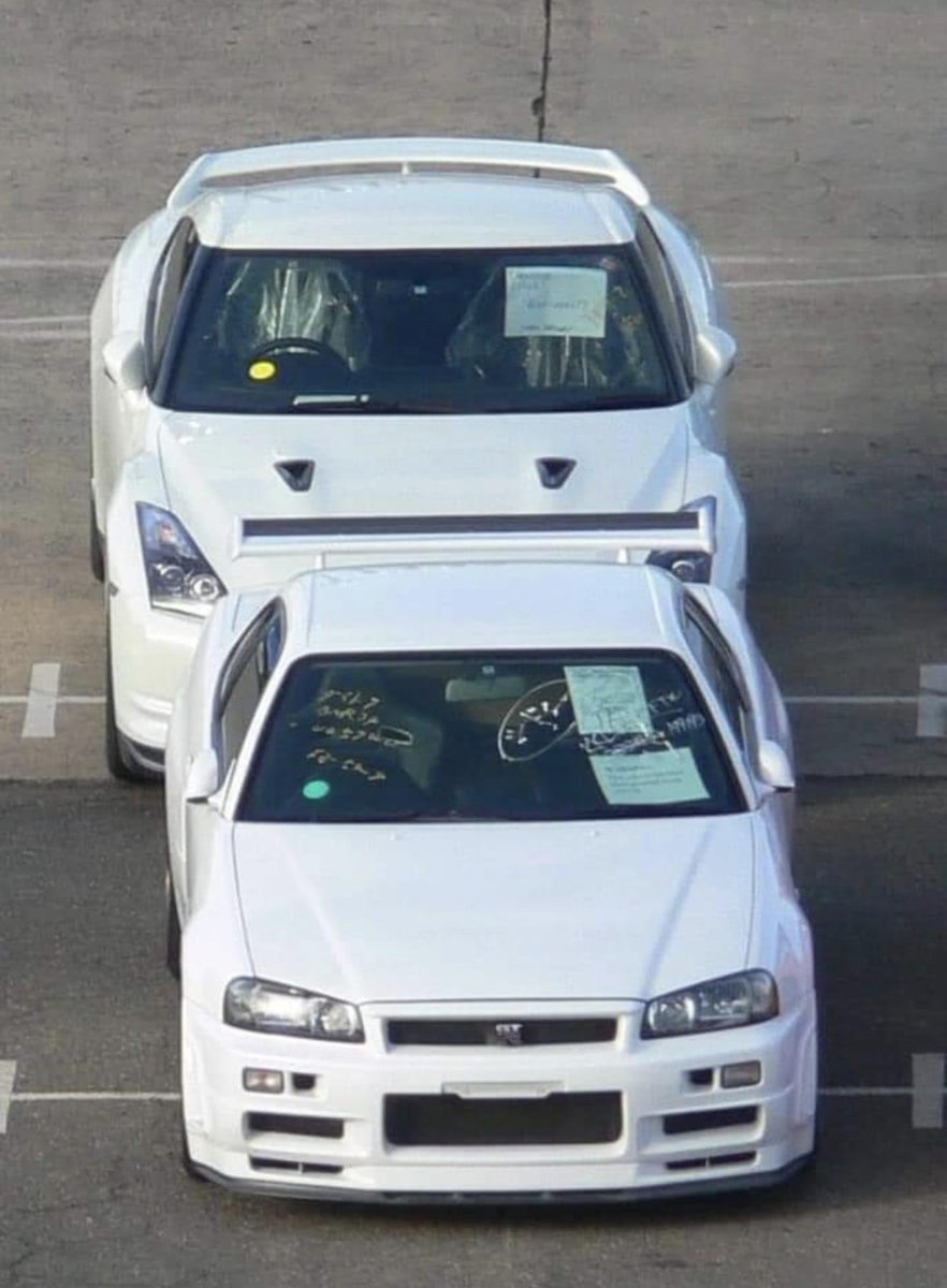 I knew R35s were big but DAMN.