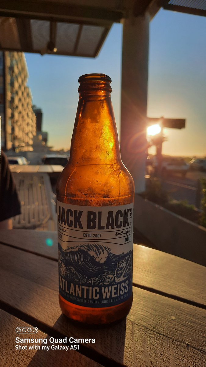 jeremia81278336's tweet photo. @OPPOSouthAfrica Winter Sundowner sipping a @JackBlackBeer @OPPOSouthAfrica #RenoAcademy #ProPortraitAtWork https://t.co/p7x711azrS