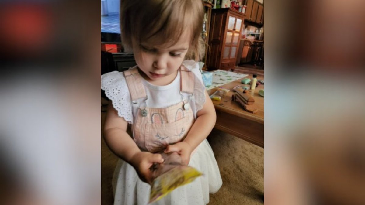 HAVE YOU SEEN HER?
Amber Alert issued for missing 3-year-old girl from Mint Hill. Photo and description> bit.ly/44IgqSn