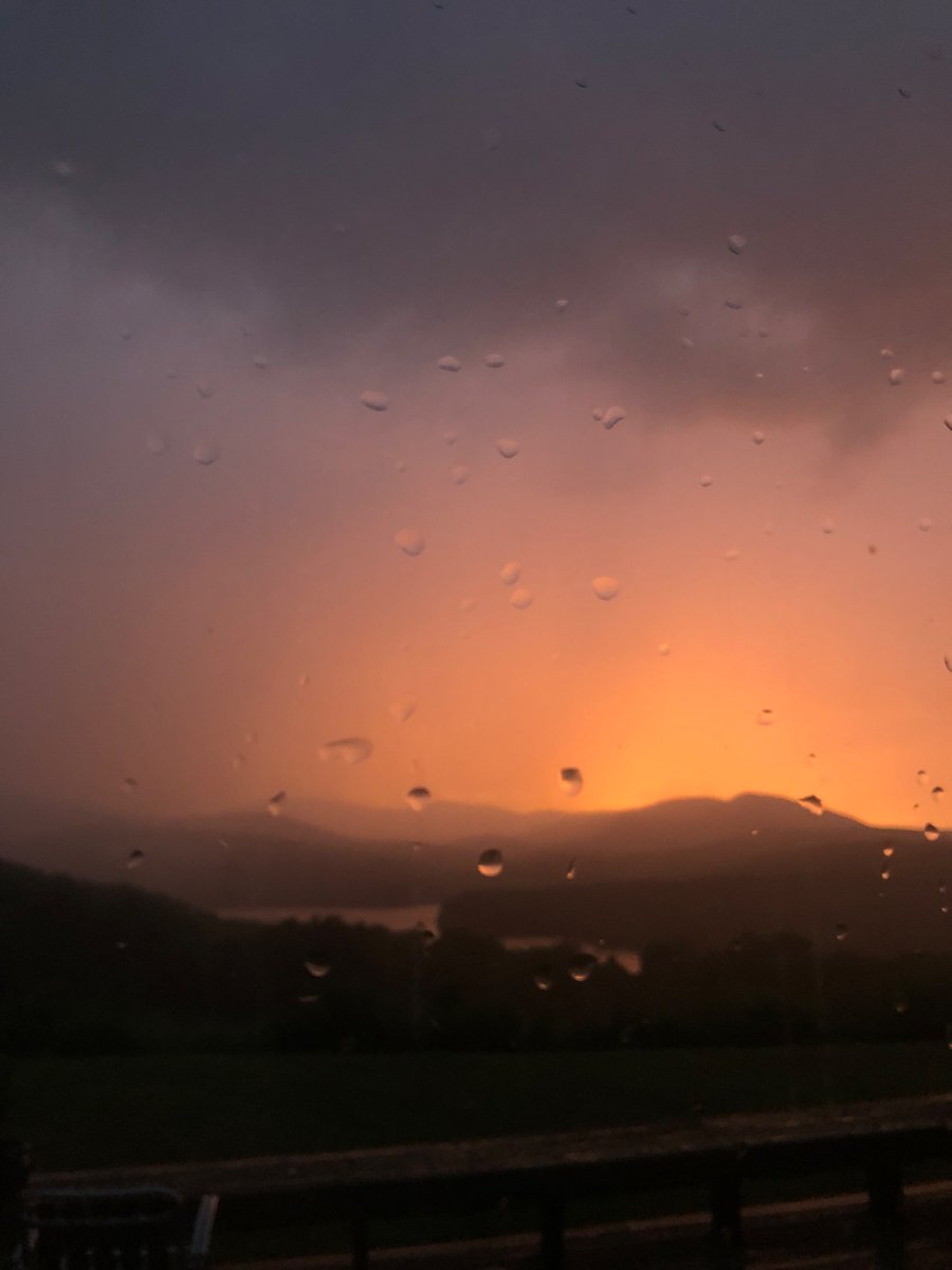 margo_lou's tweet photo. Vermont storm https://t.co/IFgxcsY7Sb