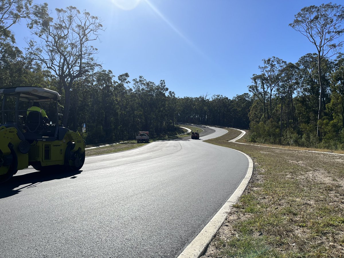 Damien White tweet media