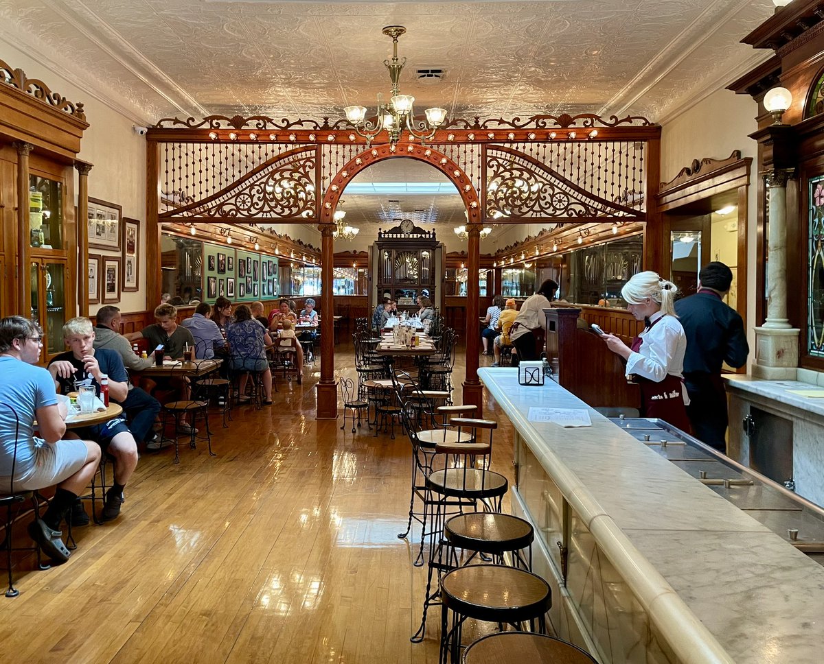 JoshLipnik's tweet photo. Zaharakos
Columbus. IN

Classic ice cream and soda parlor operating in downtown Columbus since 1900, with displays of vintage soda machines from the early 20th century. https://t.co/AUbxp09IHK