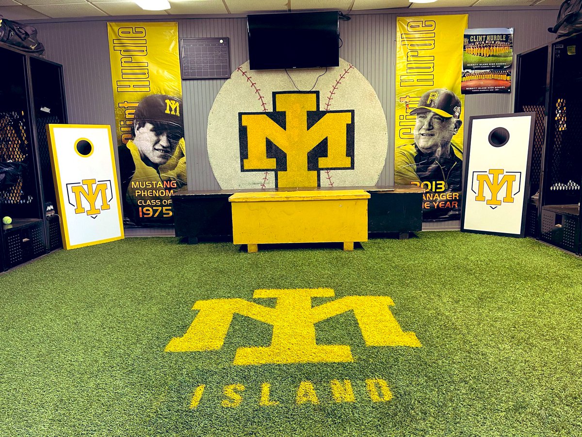 Clint Hurdle Stadium 🏟️
-on campus Merritt Island HS
-top of line Tif-Tuf Bermuda turf
-Infield conditioner=same as Yankee Stadium
-Club🏠 behind dugout
-Club🏠 is turfed out w/coach &amp; player sides TV/🚽
-2 full sized turf 🦇ing cages

35-6 record @ 🏠 last 3 years

#GreatInGold