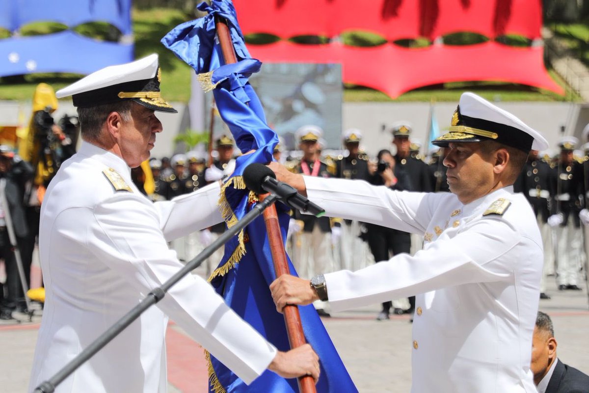 REDI_llanos03's tweet photo. #Importante || Desde el MPPDefensa, nuestro CJ.
@Nicolasmaduro, presidió Acto de Transmisión de Mando de los Componentes: @somos_ejercito, @ArmadaFANBVzla, @GnbGaranteDePaz y @Milicia_B1, dando continuidad al legado de nuestro Libertador Simón Bolívar y el Cmdte Hugo Chávez Frías https://t.co/k0Lztx0loc