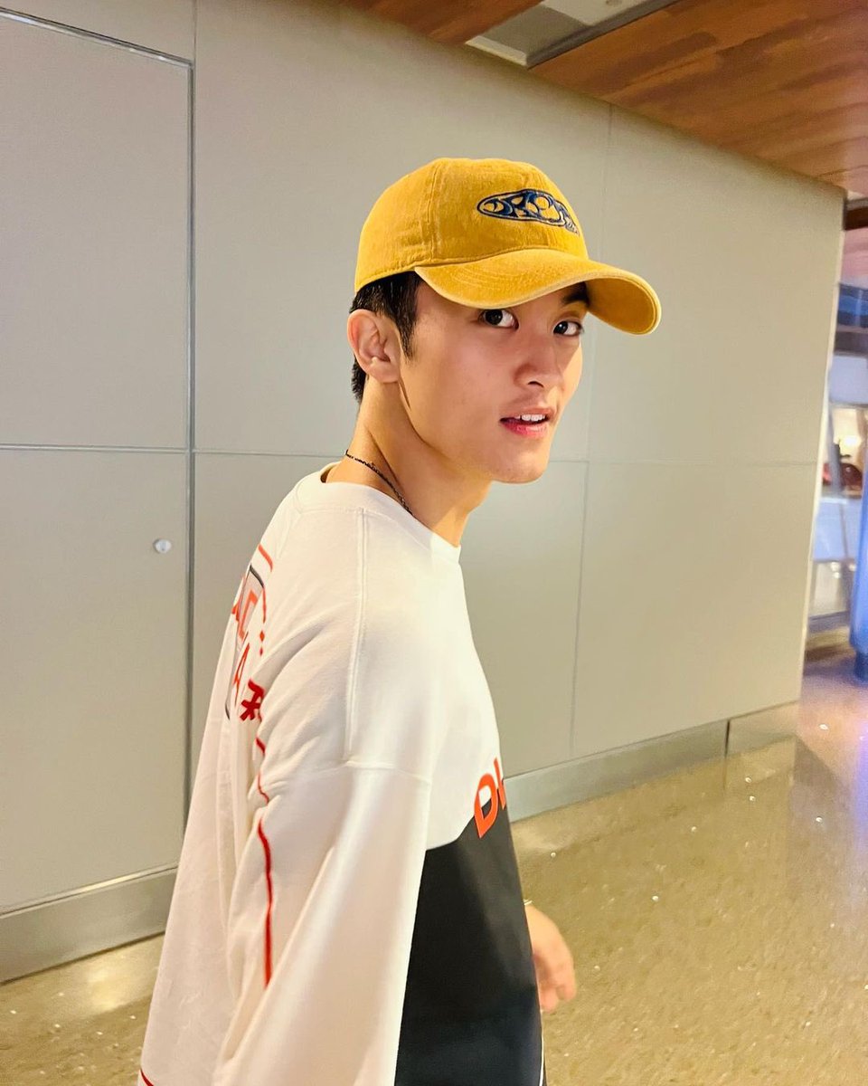 เธอคะ หันมาหน่อย