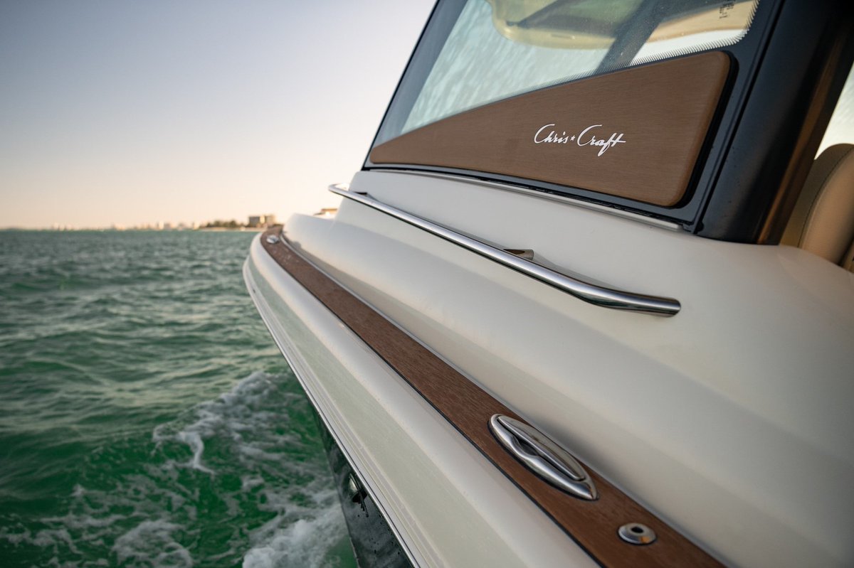 chriscraftth's tweet image. Where modern meets timeless // The #Calypso35
Follow us:
Tel. 02-430-6688 #1
#ChrisCraftThailand #ChrisCraft #Riverboat #Thailand #ChaoPhraya #River #Travel #MGCMARINE #ล่องเรือ #ล่องเรือเจ้าพระยา #ริมน้ำ #แม่น้ําเจ้าพระยา #ริมแม่น้ําเจ้าพระยา #ล่องเรือส่วนตัว