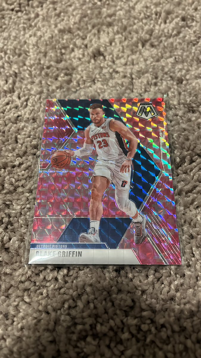 RT @clays_cards: POST 67: Blake Griffin pink camo
$1.50
#CCCStacks https://t.co/Ds9W7J63T4