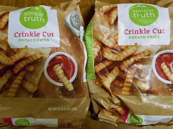 MadamSarcastra's tweet photo. It's #NationalFrenchFryDay but I prefer these #NoSaltAdded #CrinkleCut #fries π
Old pics but the love is eternal. Even made an extra batch of tahini sauce to go with my fries... & a #Vegan #MysteryBurrito I didn't label.π±ππ―π
Also, I really need to get an air-fryer. π€π₯΄ https://t.co/03Nwap7c8J