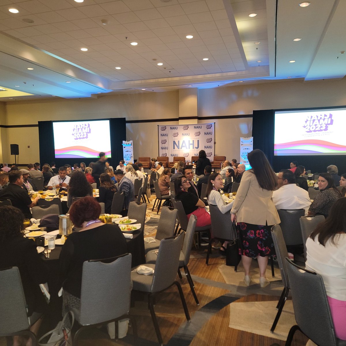 Wyn Win Communications tweet media