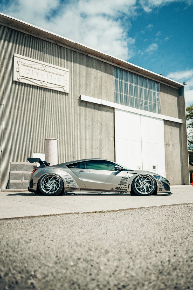 PhantasyKolors's tweet photo. Witness the rebirth starting at the end of August! #roadtosema #LibertyWalk #acura #acuransx #nsx #sema https://t.co/K2dxvlg9e2