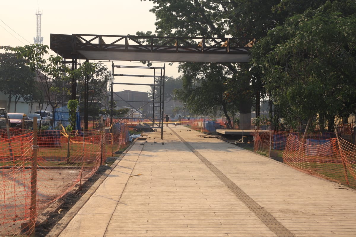 JorgeIvanOspina's tweet photo. Haremos del Boulevard del Oriente el más bello espacio para el muralismo urbano de Colombia , hoy entregamos a los diversos patrocinadores  las fachadas que deben apadrinar para aprovechar este bello lienzo y realizar una gran conversación desde las artes Plásticas https://t.co/SnmirSPviK