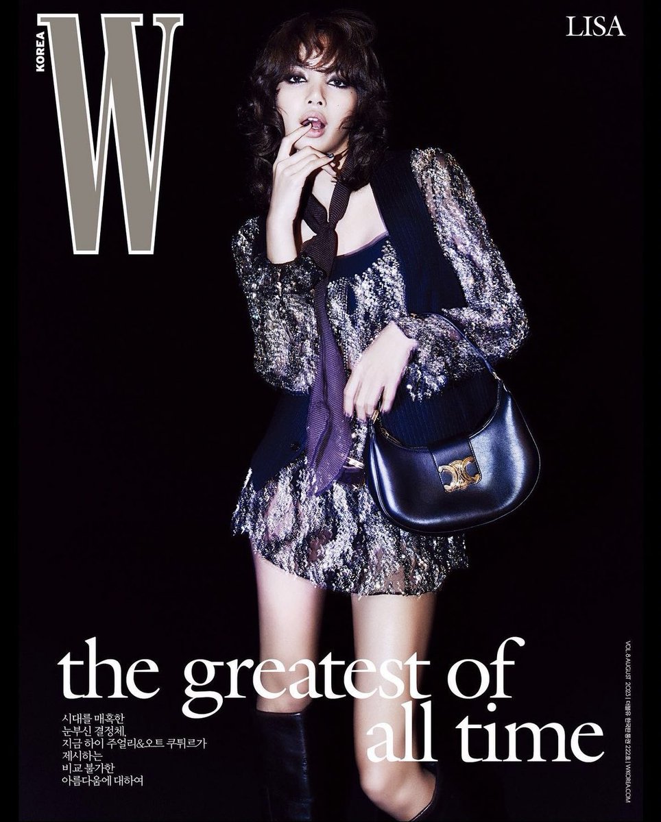 tracklist's tweet photo. THE GREATEST OF ALL TIME! Lisa (BLACKPINK) estampa a capa da revista W Korea ✨️ https://t.co/iYBZE1JDVX