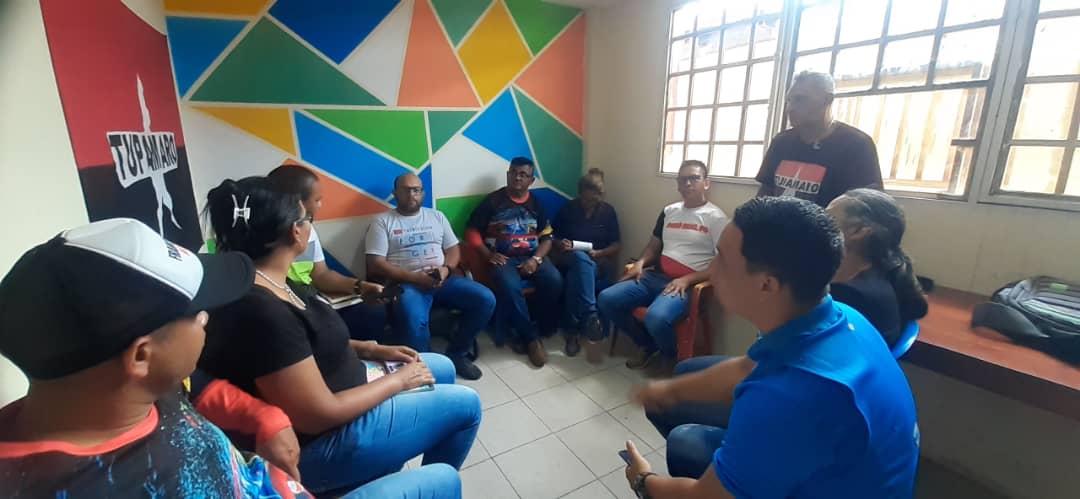 Resp políticos mas militantes de base del Mcpio <a href="/mrtpapelon1/">Mrtpapelon</a> dieron un balance a la militancia sobre la adecuacion de los nuevos estatutos en el #SecretariadoNacionalTupamaro2023 que se efectuo el pasado fin de semana en el Estado <a href="/LaGuaira_MRT/">TUPAMARO LA GUAIRA</a>

#UniónRevolucionaria