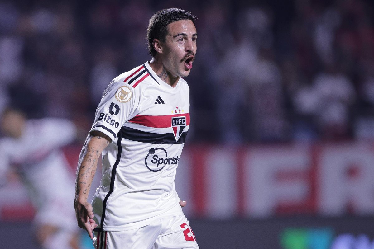 spfcinfoss's tweet photo. O que o senhor Gabriel Neves jogou hoje foi uma verdadeira BRINCADEIRINHA!

Construindo e desafogando o time, seguro defensivamente e tudo isso com muita raça e vontade.

Que volante temos! 🔥🇺🇾 https://t.co/UpFdmTIM9H