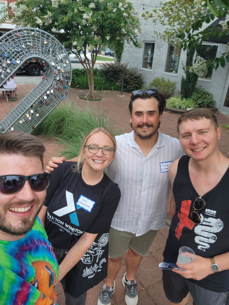 QuinnRayNC's tweet photo. Wonderful time tonight chatting & connecting with @franch_daniel and @grandfinALLIE. Surrounding yourself with people that are passionate about a better tomorrow is reinvigorating. #TogetherWeBuildCommunity #BrighterFuture #ncdp https://t.co/jPMScxRlcE