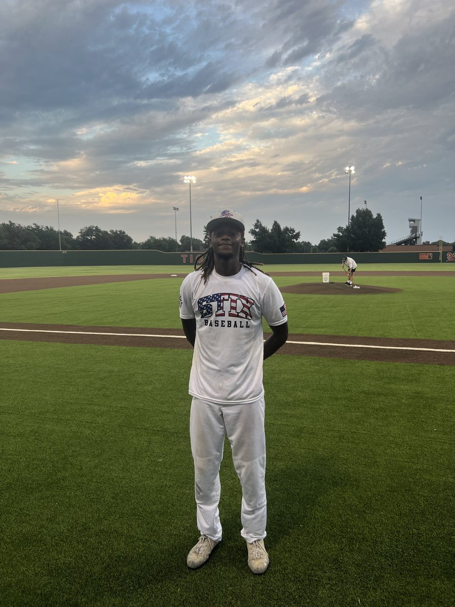 FiveToolOK's tweet photo. F: EE Stix Baseball 8, NTX Elite Gutierrez 0
PoG: @GeorgeGouldsby 2-3, RBI, R / IP, 2K, 0R https://t.co/k1oCQ69yoT