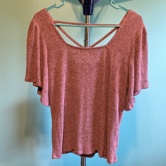 Adams2Melissa's tweet photo. So good I had to share! Check out all the items I'm loving on @Poshmarkapp #poshmark #fashion #style #shopmycloset #maurices: https://t.co/V3a6QpU4mU https://t.co/USLE3VbM2o