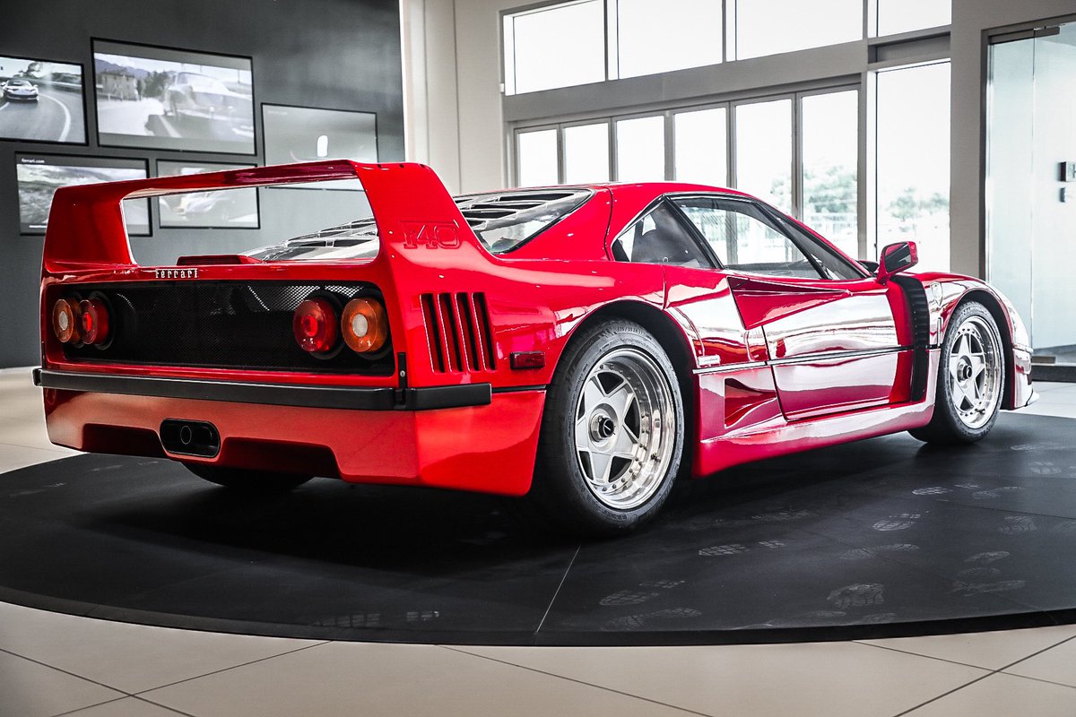 FrissenRacing's tweet photo. Crazy F40 at Ferrari of San Antonio #hellaclean https://t.co/8hgqn9ZlhV