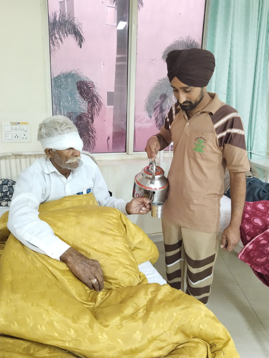 mahalgurdeep7's tweet photo. Following the holy teachings of Saint Gurmeet Ram Rahim Ji to bring light in the dark life, 
Dera Sacha Sauda followers try their best to help the needy people. Like complete care of eye patients after their operation. #SpreadTheVision https://t.co/SsZrEP7umt