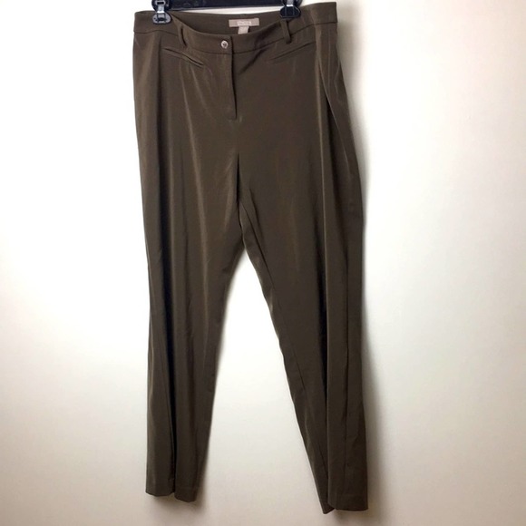 2chicksandacam2's tweet photo. So good I had to share! Check out all the items I'm loving on @Poshmarkapp #poshmark #fashion #style #shopmycloset #chicos: https://t.co/uOBzwGqzM0 https://t.co/WAU9mgTOfA