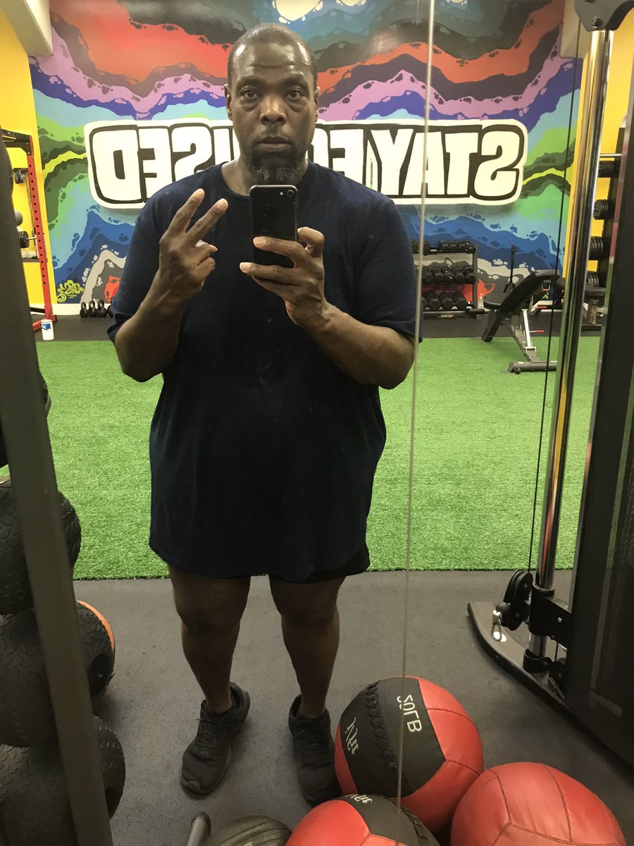 Moye06's tweet image. So today I’m celebrating my 43rd birthday.
I don’t know what it says about me, but following a full 8 hours at the office I went to the gym and completed a strength training session. This is truly a lifestyle for me. And I’m perfectly fine with that.
#HealthIsWealth #Chapter43