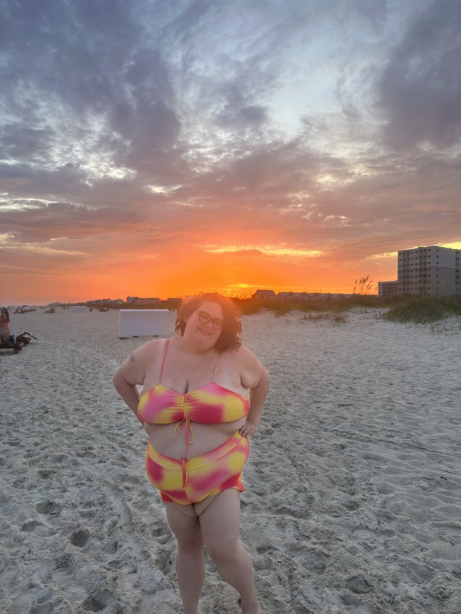 ✨Tris✨ UGC | Plus Size Influencer tweet media