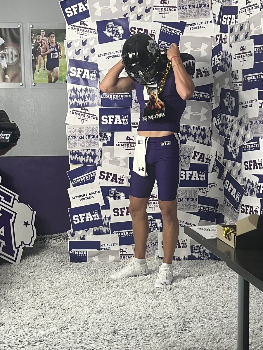 Big thanks to <a href="/SFA_Football/">Lumberjack Football</a> <a href="/CoachCarthel/">Colby Carthel</a> for having me out!! Had a great time!!