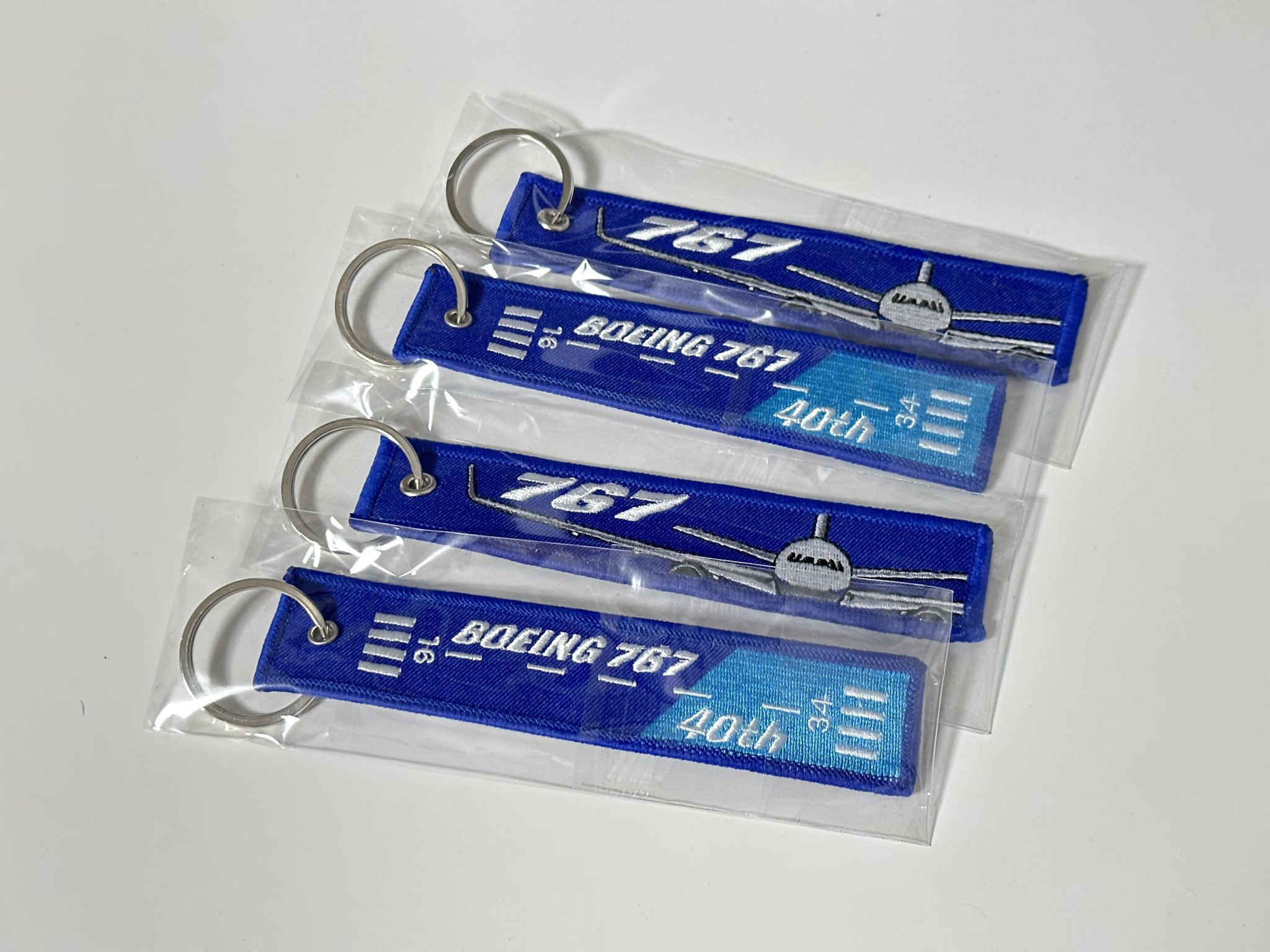 しなページ❤︎ OPEN(black&white) #illust #illustration #art #design