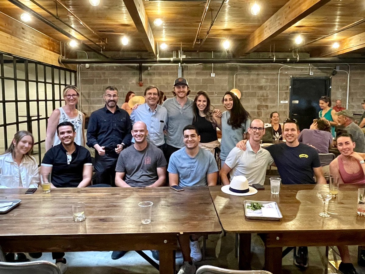 ShanaElman's tweet photo. New @UNMRadiology #radres R1s &amp;  Med Physics resident getting to know the dept and @UNMHospital on the Orientation Scavenger Hunt &amp; post-orientation happy hour 🍻 It’s gonna be a great year 😊 https://t.co/fVFMARMU1V